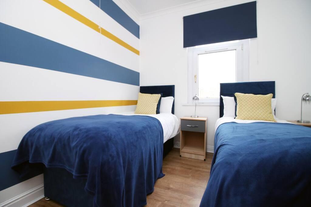 Holiday House For 7 Guests, Free Wi-Fi & Self Check-In Explore Newport Vila Exterior foto